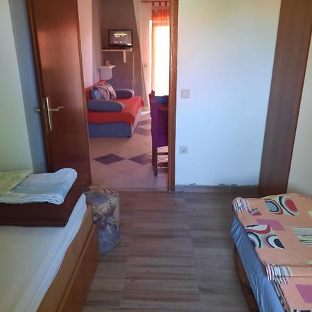Apartments Visnja Нін Екстер'єр фото
